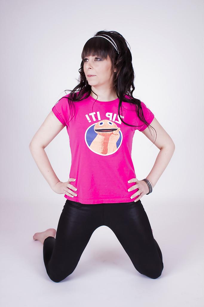 8P Milf in leggings