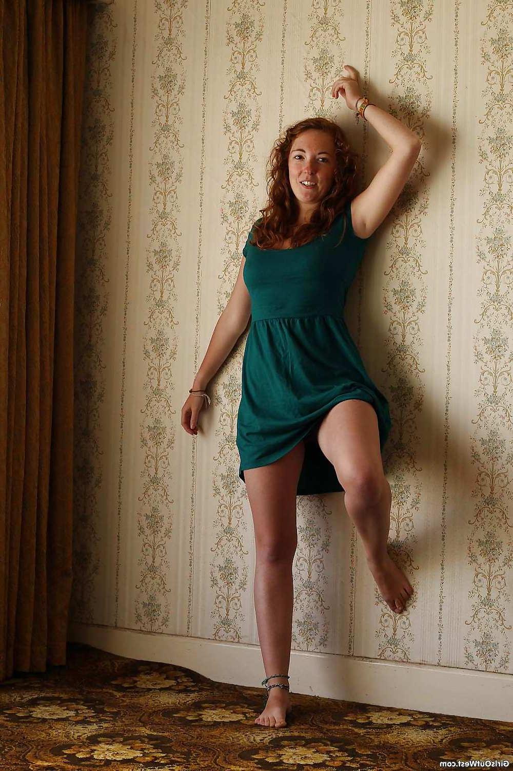 16P Amateur redhead girl spreads her hairy cunt lips