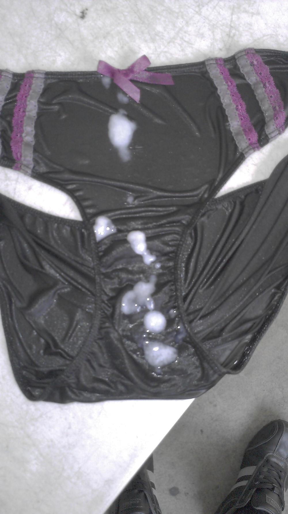 7P Cum on panties laundry panties 2