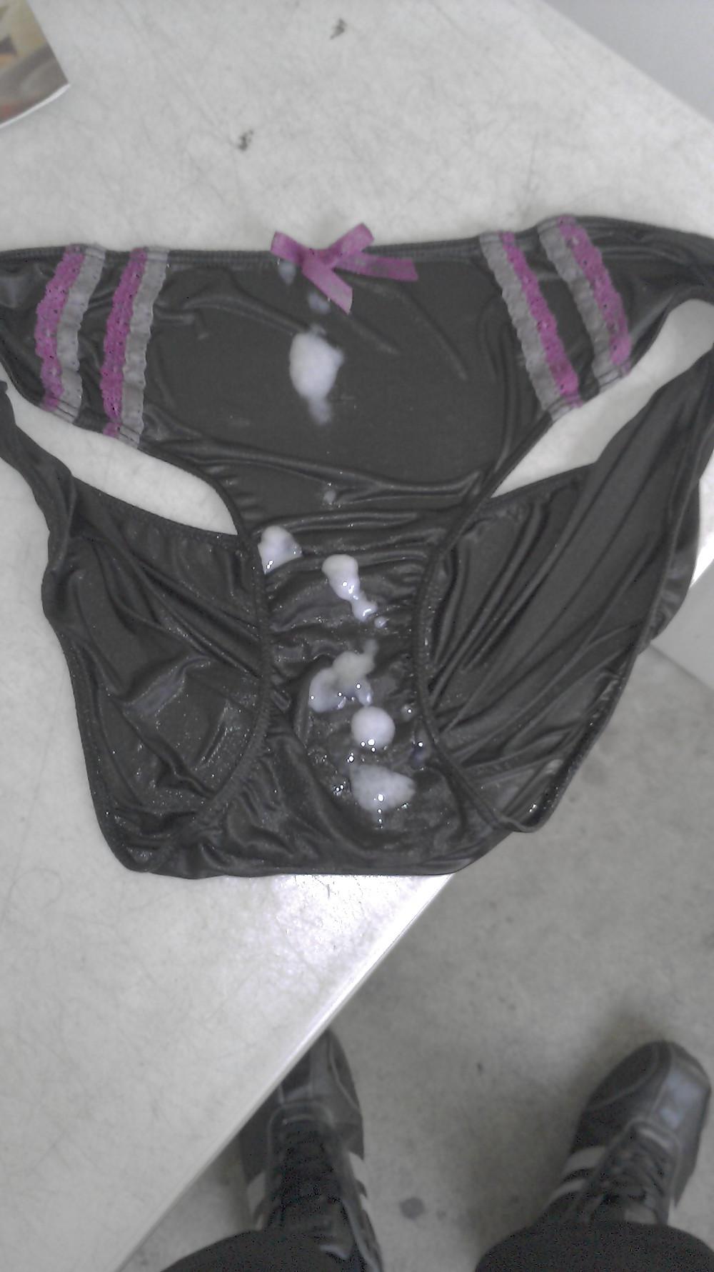 7P Cum on panties laundry panties 2