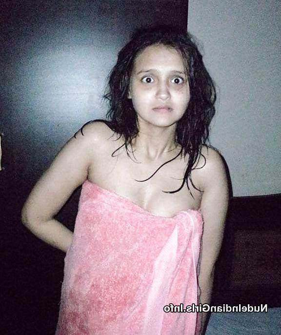 20P Newly Wed Indian Couples Nude in Hotel Room