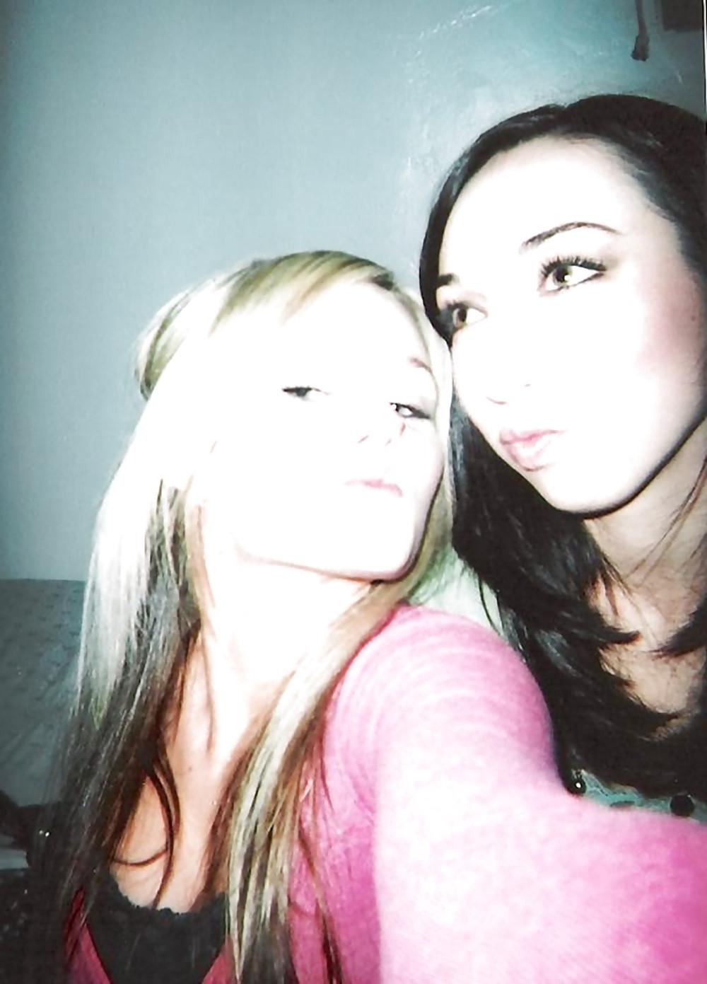25P Pretty Amateur Typhanie 1