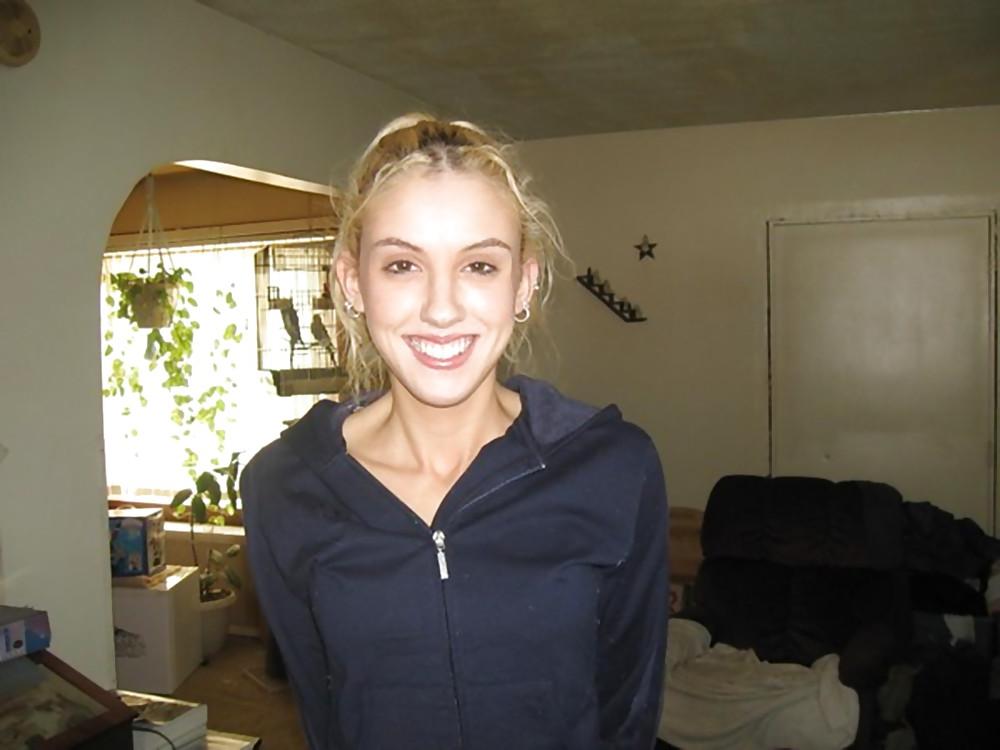 25P Pretty Amateur Blonde 13