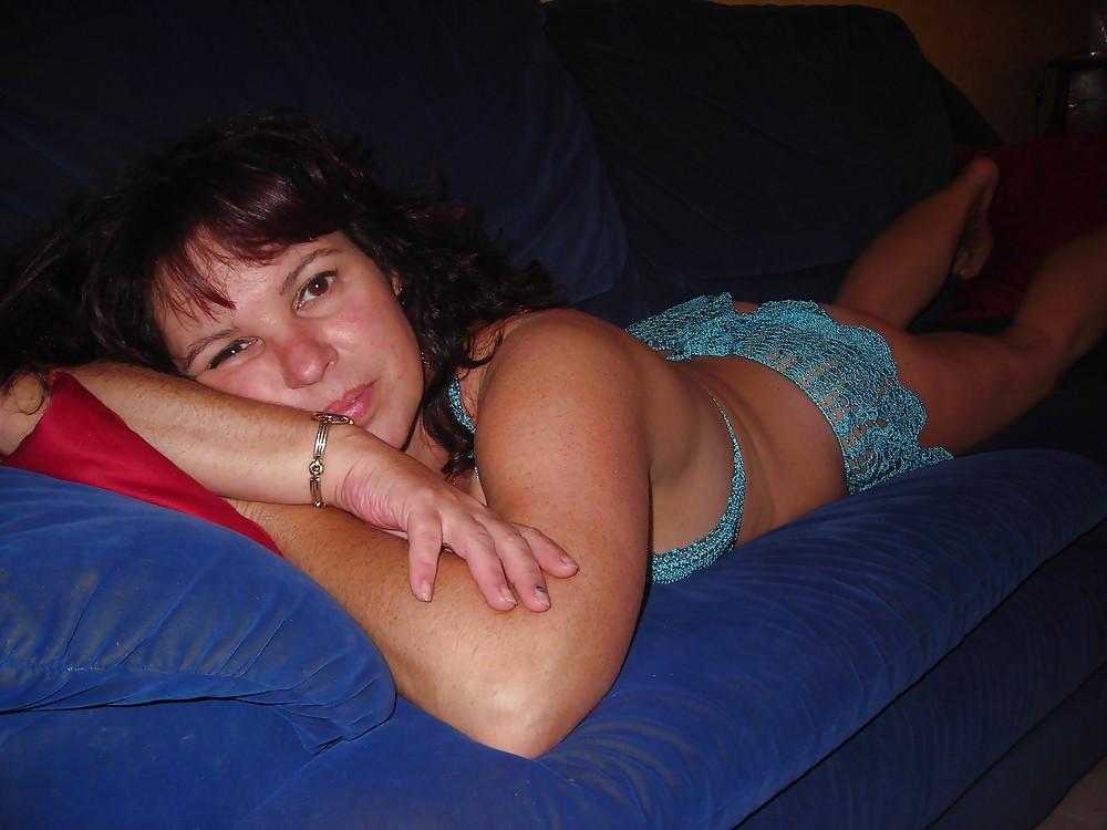 5P Nice Milf Posing