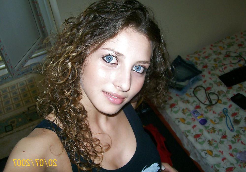 25P Pretty Amateur Brunette 13