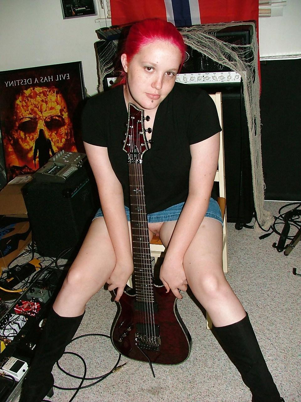 25P Sexy Ex-Wife with My Guitar (Showing Her Big Pussy Lips)