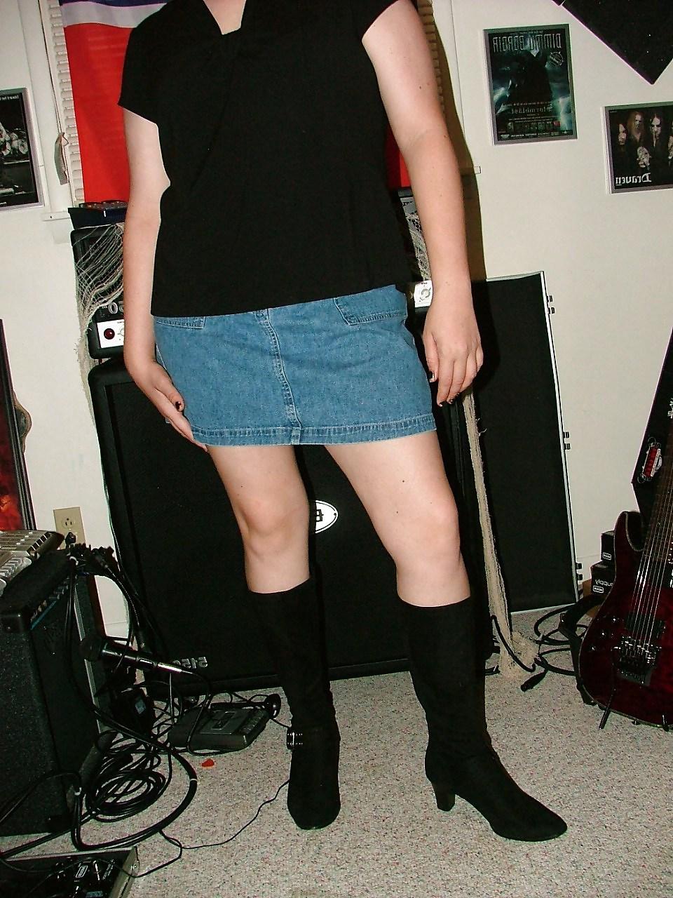 25P Sexy Ex-Wife with My Guitar (Showing Her Big Pussy Lips)
