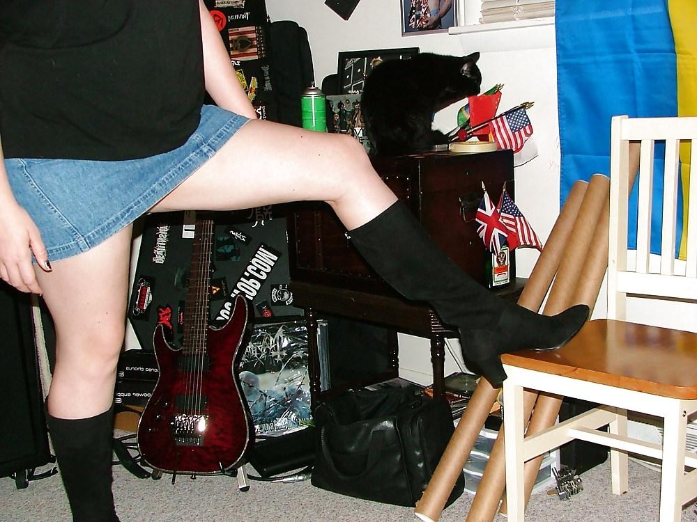 25P Sexy Ex-Wife with My Guitar (Showing Her Big Pussy Lips)