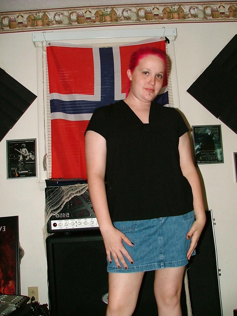 25P Sexy Ex-Wife with My Guitar (Showing Her Big Pussy Lips)