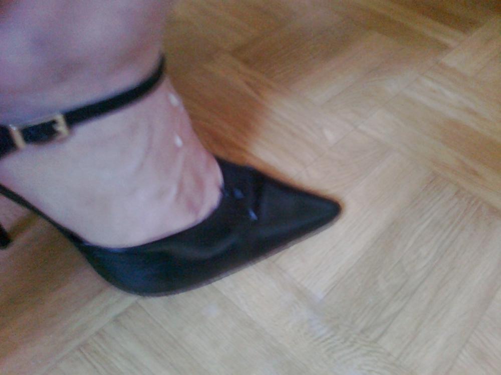 13P Cum on my shoes
