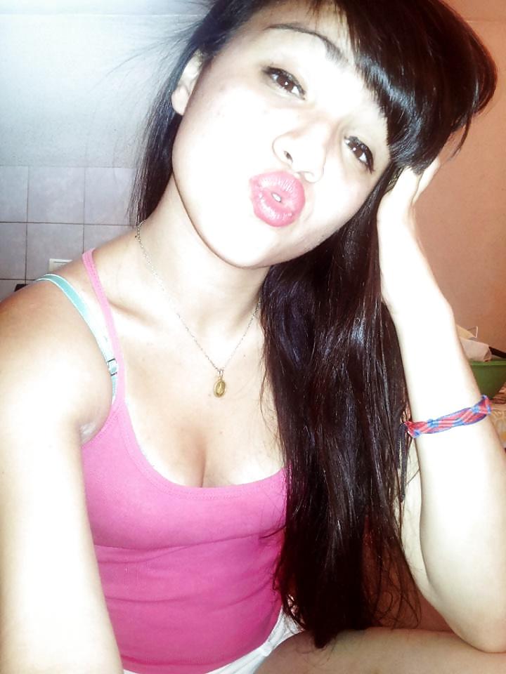 25P Face book latinas