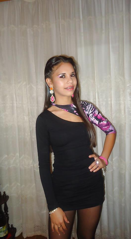 25P Face book latinas
