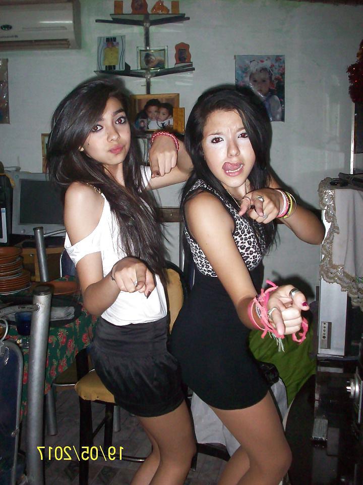 25P Face book latinas