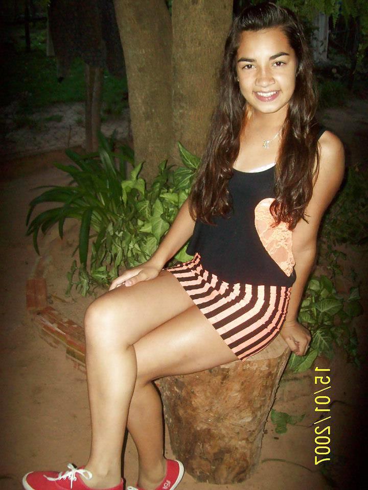 25P Face book latinas