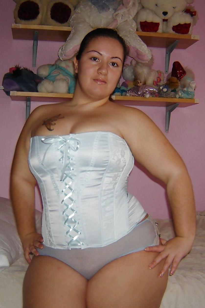 9P Pretty Amateur Brunette 20