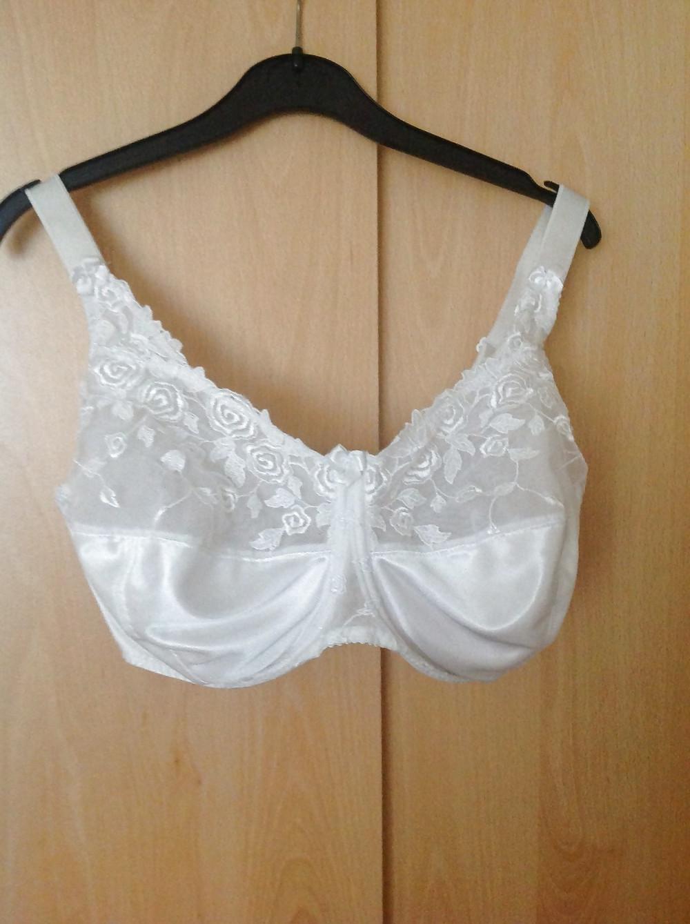25P Bra shot