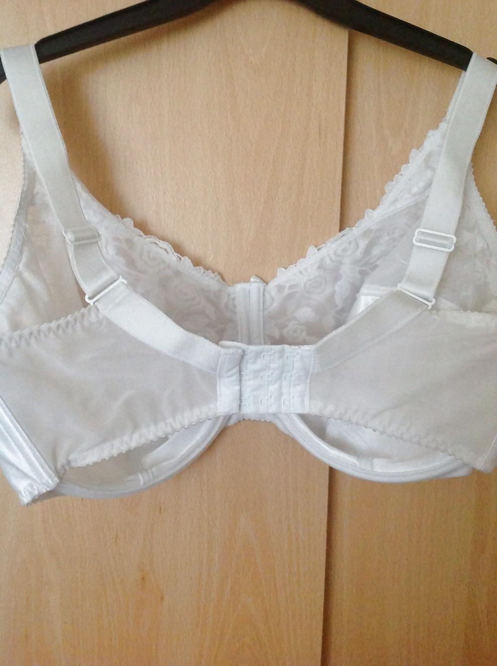 25P Bra shot