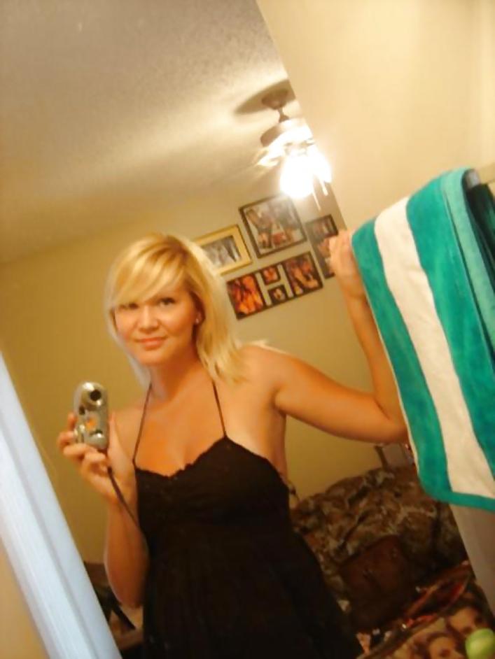 25P Pretty Amateur Blonde 16