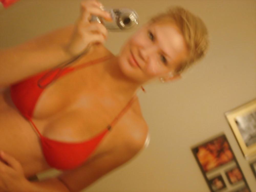 25P Pretty Amateur Blonde 16