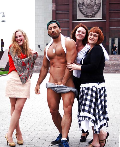 15P Public CFNM of Naked DJ