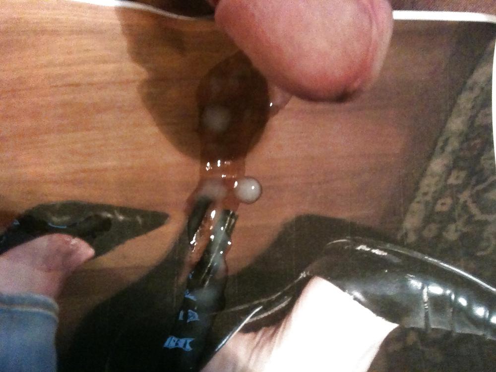 7P Cum on shoes