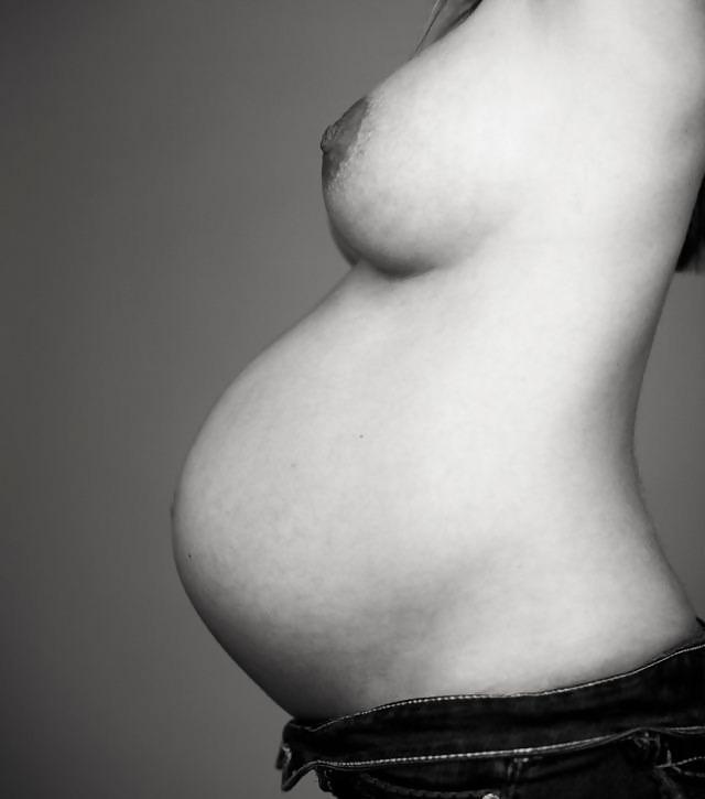 25P Pregnant Teen Girls 1 