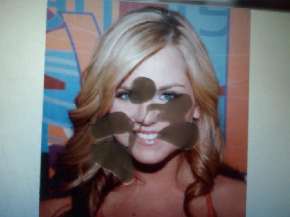 17P Cum on celebs