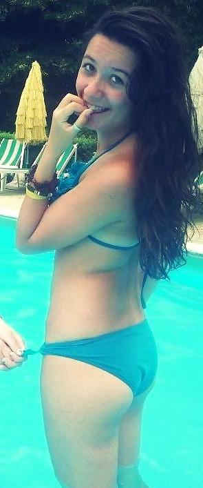 10P Anna - Cute Brunette Tease 