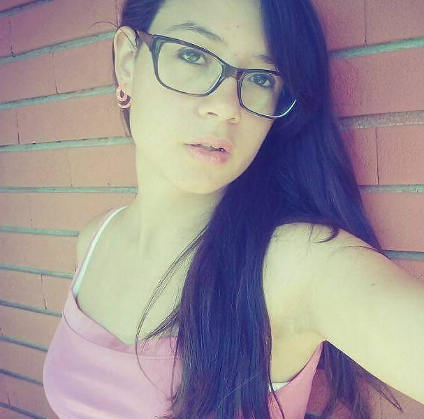 10P Anna - Cute Brunette Tease 