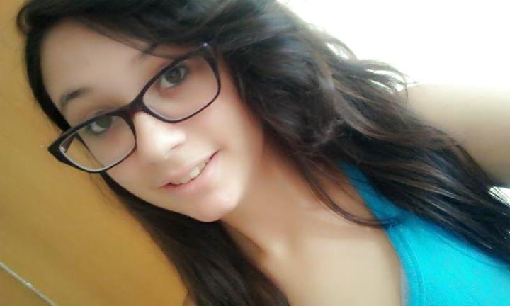 10P Anna - Cute Brunette Tease 