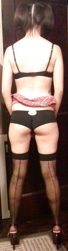 22P Slut me please cum on my pics