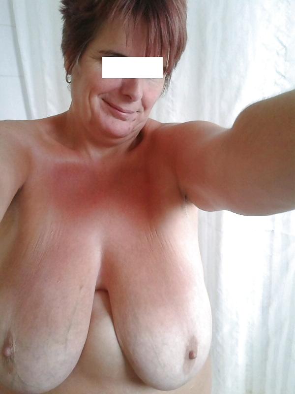 21P Huge tits and shaven juicy cunt on kinky 50yr old mum