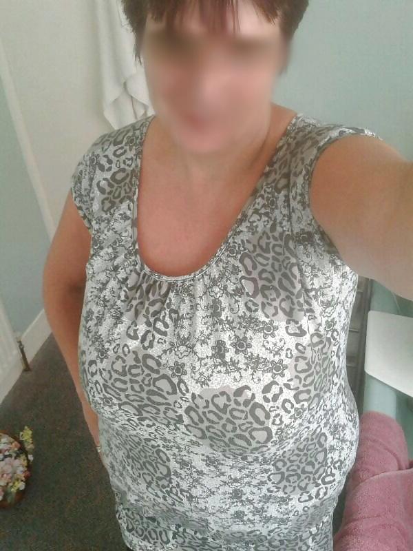 21P Huge tits and shaven juicy cunt on kinky 50yr old mum