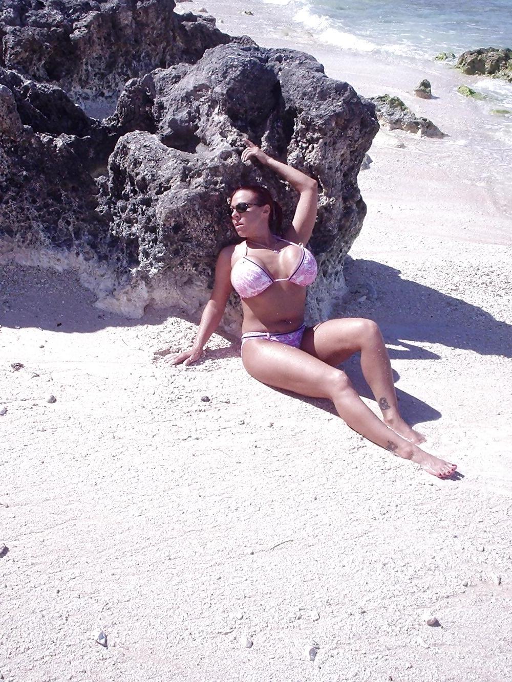 12P Whitney: MILF with great bolted on tits!