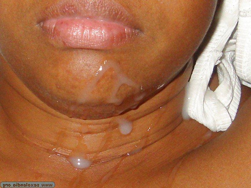 25P Loves cumshot in the face ( Mulata adora Porra na cara )
