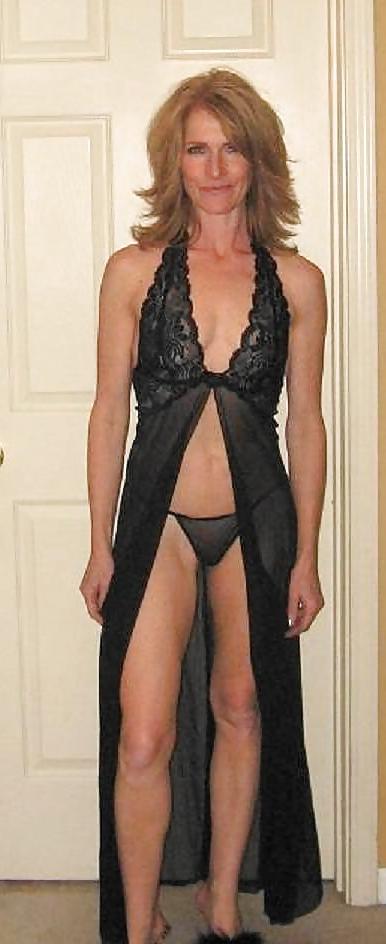 19P Milf wife loves anal