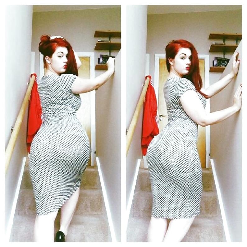 25P Thick Thighs And Asses In Tight Clothes