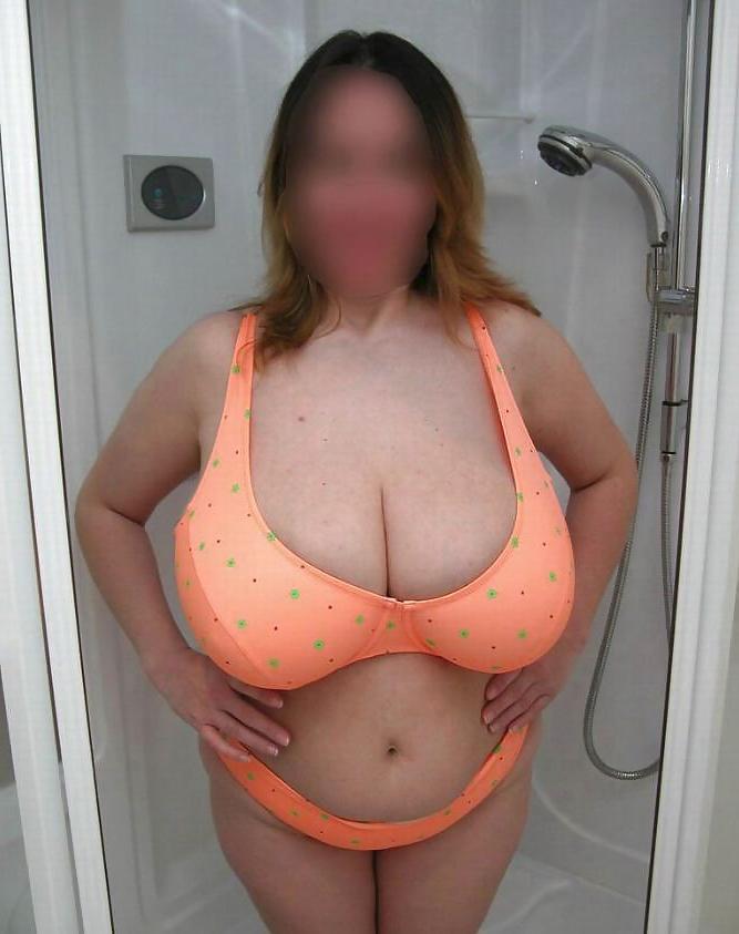 25P Chunky tits in bra 29