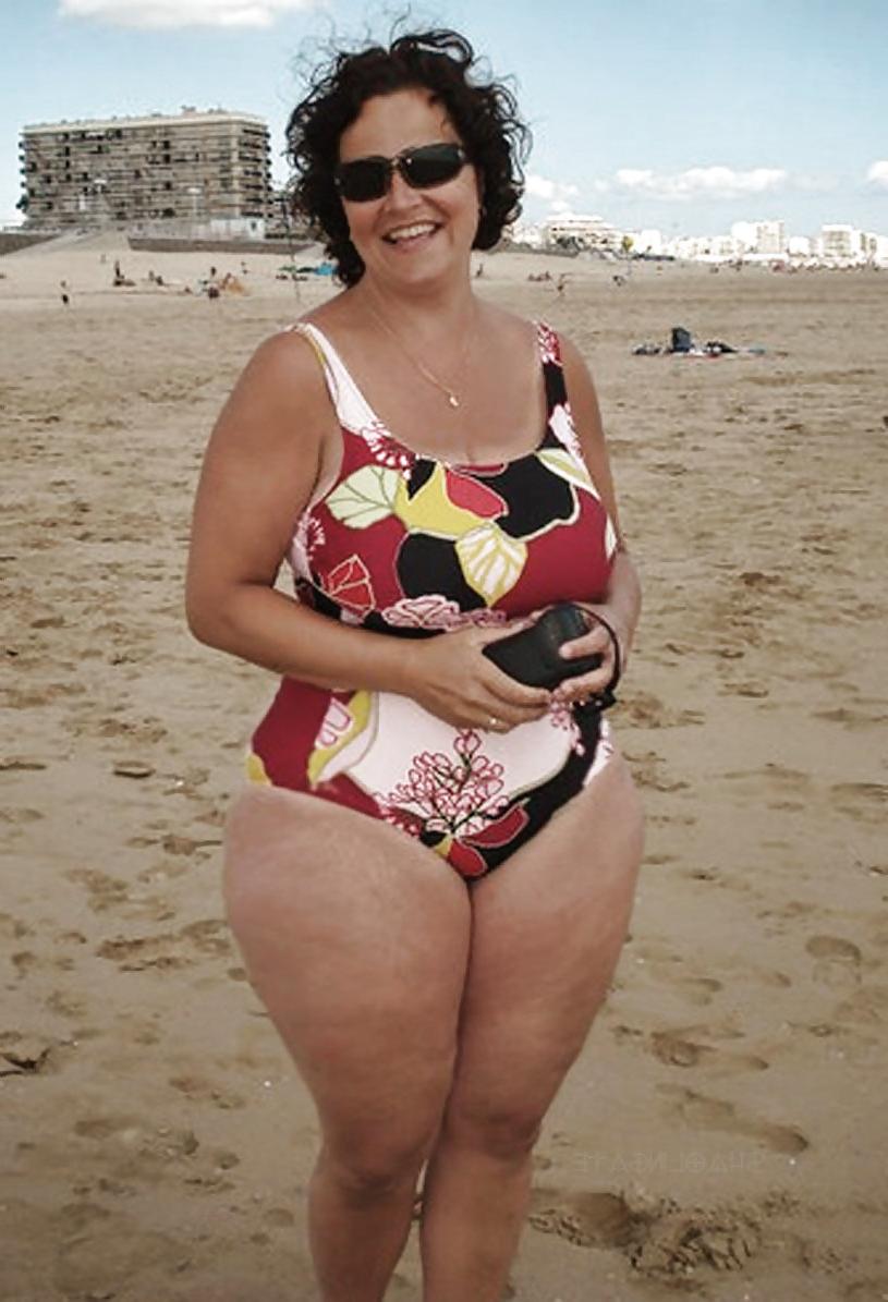 25P Phat ass thick thighs