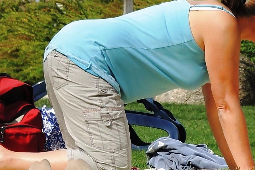 25P Horny female secretly photographed in open-air bath