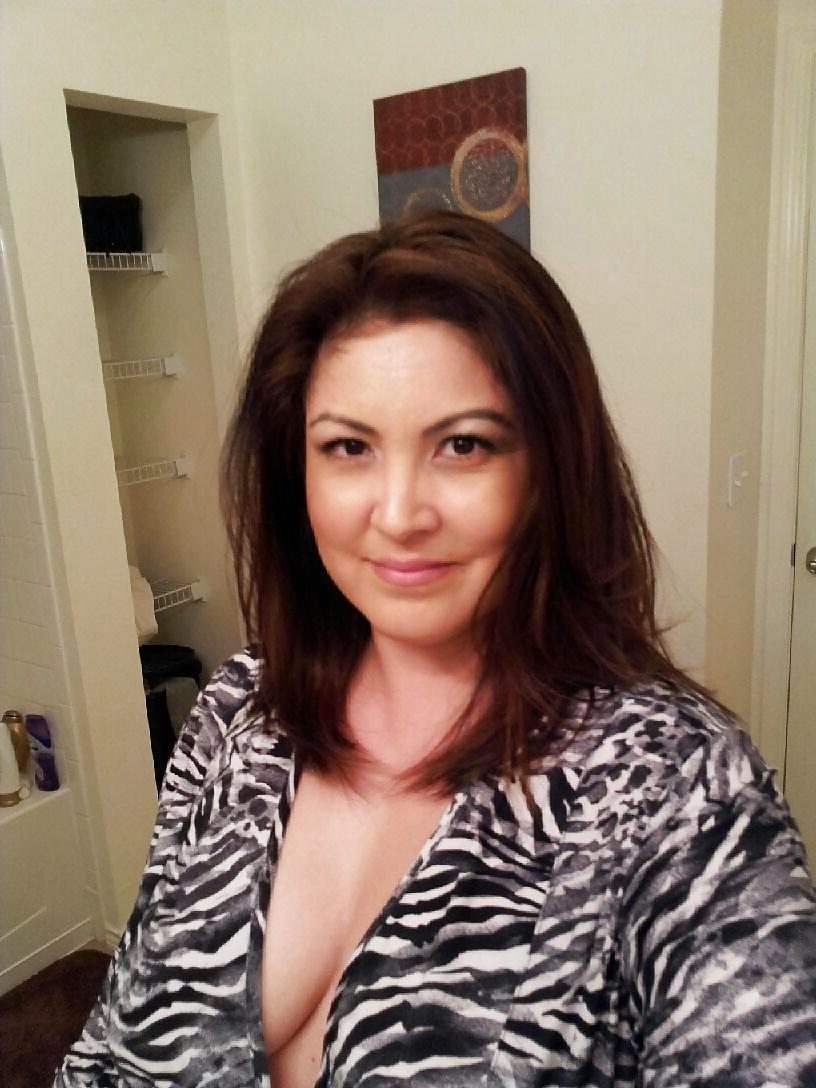 9P Hot girl with big tits and beautiful pussy
