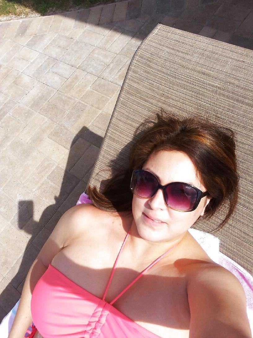 9P Hot girl with big tits and beautiful pussy
