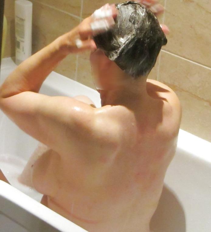 5P Spy my aunt bath
