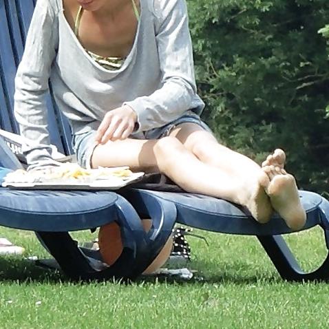 25P Horny women secretly photographed in open-air bath