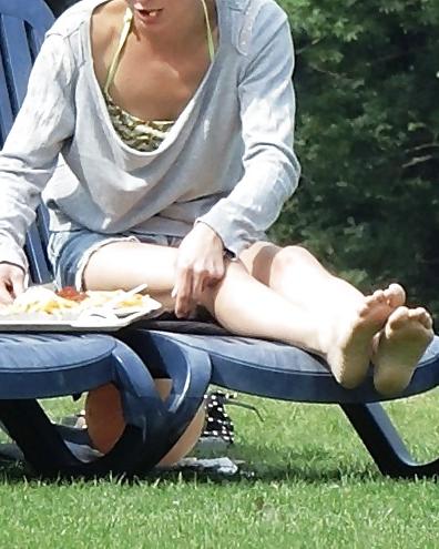 25P Horny women secretly photographed in open-air bath