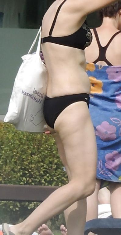 25P Horny women secretly photographed in open-air bath