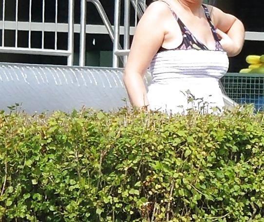 25P Horny women secretly photographed in open-air bath