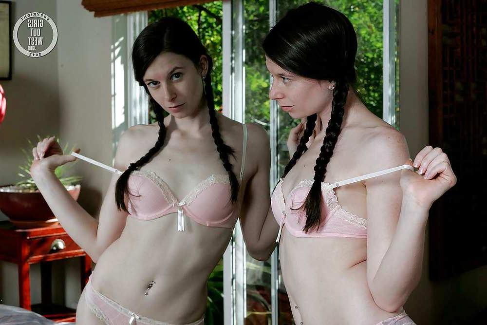 16P Pigtailed amateur babe toys her cunt