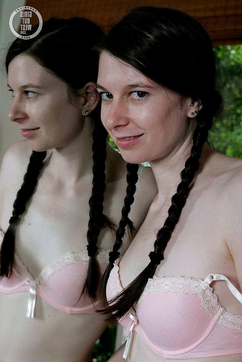 16P Pigtailed amateur babe toys her cunt