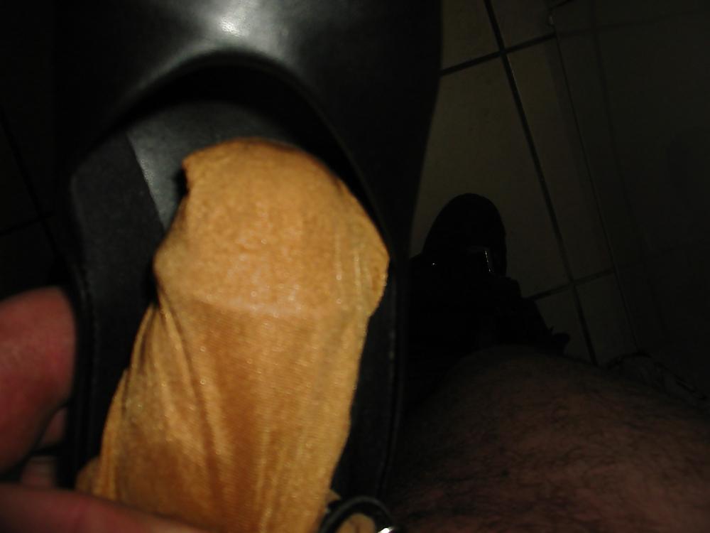 10P Cum on her Dancing Shoes